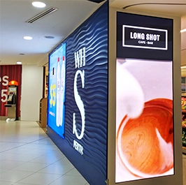 Retail Digital Signage-1